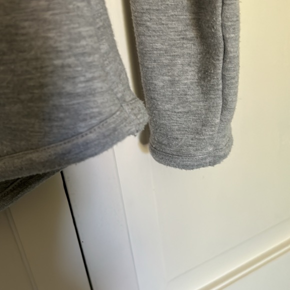 Fairway & Greene XS Ladies Gray Old School Sweatshirt - Picture 3 of 9